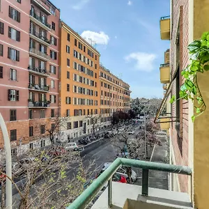 Appartamento Re Di, Roma